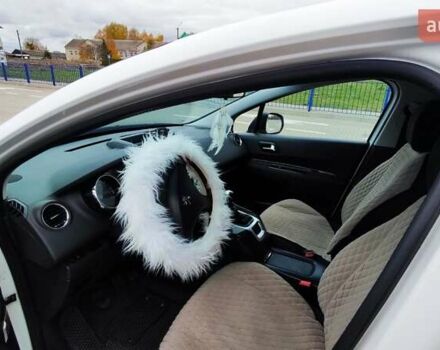 Белый Пежо 5008, объемом двигателя 1.56 л и пробегом 330 тыс. км за 9300 $, фото 4 на Automoto.ua