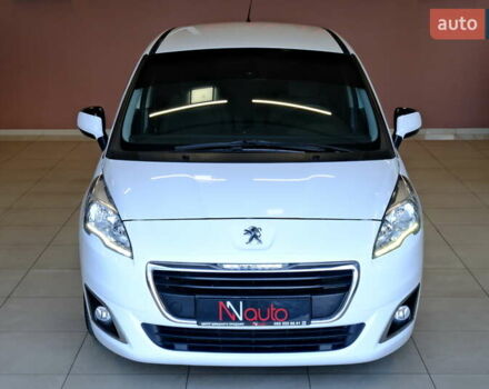 Белый Пежо 5008, объемом двигателя 1.6 л и пробегом 232 тыс. км за 7900 $, фото 1 на Automoto.ua