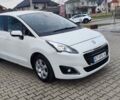 Белый Пежо 5008, объемом двигателя 1.6 л и пробегом 209 тыс. км за 8800 $, фото 1 на Automoto.ua