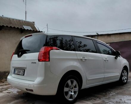 Белый Пежо 5008, объемом двигателя 1.6 л и пробегом 239 тыс. км за 6999 $, фото 2 на Automoto.ua