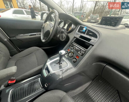 Білий Пежо 5008, об'ємом двигуна 1.6 л та пробігом 205 тис. км за 9099 $, фото 19 на Automoto.ua