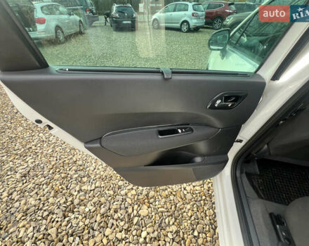 Білий Пежо 5008, об'ємом двигуна 1.6 л та пробігом 205 тис. км за 9099 $, фото 20 на Automoto.ua