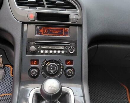 Белый Пежо 5008, объемом двигателя 1.56 л и пробегом 239 тыс. км за 6900 $, фото 15 на Automoto.ua