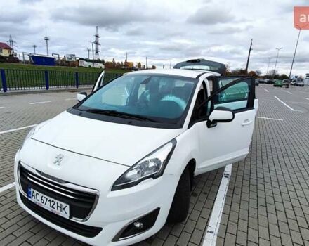 Белый Пежо 5008, объемом двигателя 1.56 л и пробегом 330 тыс. км за 9300 $, фото 7 на Automoto.ua