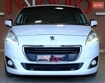 Белый Пежо 5008, объемом двигателя 1.6 л и пробегом 232 тыс. км за 7900 $, фото 2 на Automoto.ua