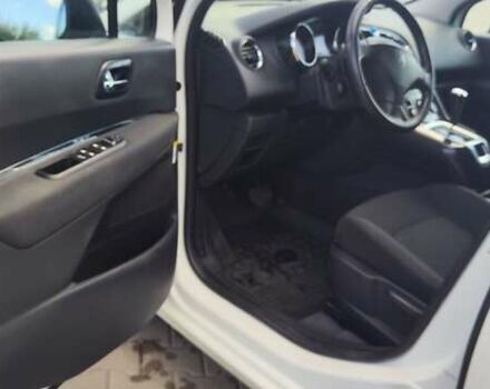 Білий Пежо 5008, об'ємом двигуна 1.6 л та пробігом 208 тис. км за 9600 $, фото 19 на Automoto.ua