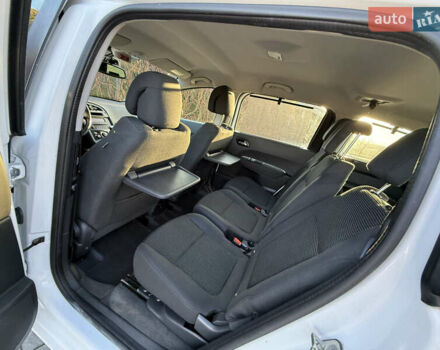 Білий Пежо 5008, об'ємом двигуна 1.6 л та пробігом 230 тис. км за 9999 $, фото 36 на Automoto.ua