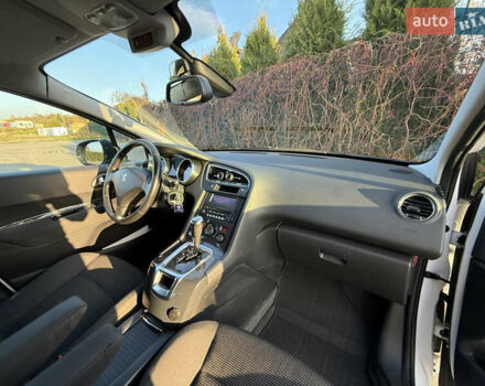 Білий Пежо 5008, об'ємом двигуна 1.6 л та пробігом 230 тис. км за 9999 $, фото 24 на Automoto.ua