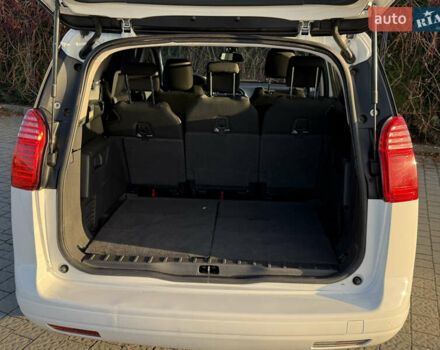 Білий Пежо 5008, об'ємом двигуна 1.6 л та пробігом 230 тис. км за 9999 $, фото 33 на Automoto.ua