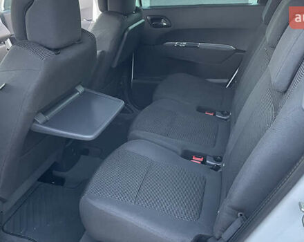 Білий Пежо 5008, об'ємом двигуна 1.6 л та пробігом 220 тис. км за 12300 $, фото 12 на Automoto.ua