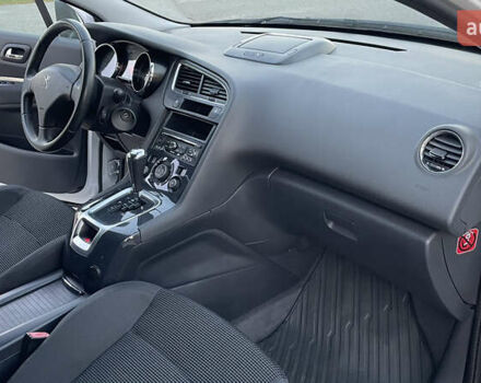 Білий Пежо 5008, об'ємом двигуна 1.6 л та пробігом 220 тис. км за 12300 $, фото 10 на Automoto.ua