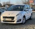 Белый Пежо 5008, объемом двигателя 1.56 л и пробегом 230 тыс. км за 9800 $, фото 1 на Automoto.ua