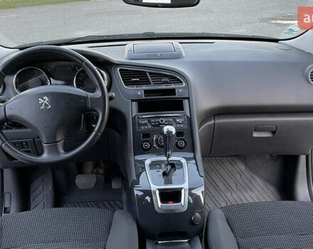Білий Пежо 5008, об'ємом двигуна 1.6 л та пробігом 220 тис. км за 12300 $, фото 11 на Automoto.ua