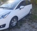 Белый Пежо 5008, объемом двигателя 2 л и пробегом 191 тыс. км за 9800 $, фото 1 на Automoto.ua