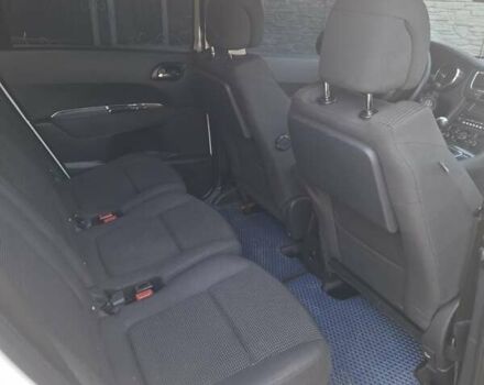 Белый Пежо 5008, объемом двигателя 1.56 л и пробегом 181 тыс. км за 9300 $, фото 8 на Automoto.ua