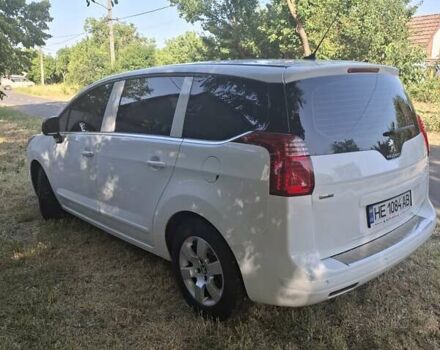 Белый Пежо 5008, объемом двигателя 1.56 л и пробегом 181 тыс. км за 9300 $, фото 2 на Automoto.ua