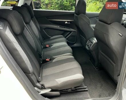 Белый Пежо 5008, объемом двигателя 1.5 л и пробегом 197 тыс. км за 20550 $, фото 19 на Automoto.ua