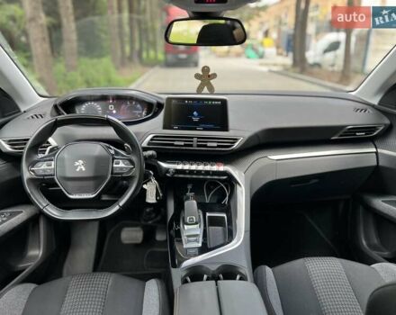 Белый Пежо 5008, объемом двигателя 1.5 л и пробегом 197 тыс. км за 20550 $, фото 11 на Automoto.ua