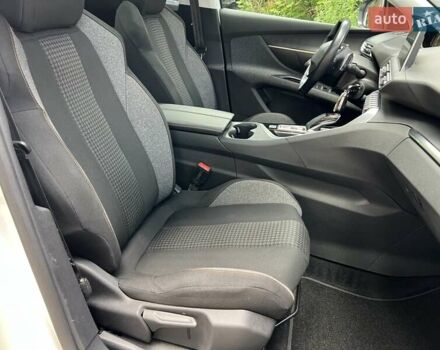 Белый Пежо 5008, объемом двигателя 1.5 л и пробегом 197 тыс. км за 20550 $, фото 18 на Automoto.ua