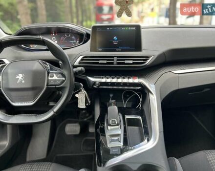 Белый Пежо 5008, объемом двигателя 1.5 л и пробегом 197 тыс. км за 20550 $, фото 15 на Automoto.ua