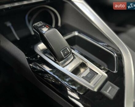 Белый Пежо 5008, объемом двигателя 1.5 л и пробегом 197 тыс. км за 20550 $, фото 24 на Automoto.ua