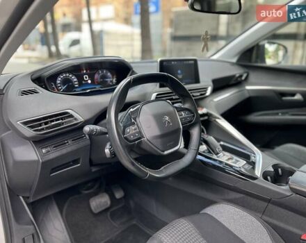 Белый Пежо 5008, объемом двигателя 1.5 л и пробегом 197 тыс. км за 20550 $, фото 10 на Automoto.ua