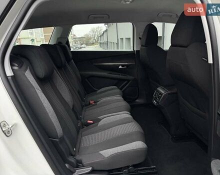 Белый Пежо 5008, объемом двигателя 1.5 л и пробегом 185 тыс. км за 18999 $, фото 65 на Automoto.ua