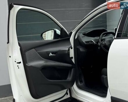 Белый Пежо 5008, объемом двигателя 1.5 л и пробегом 185 тыс. км за 18999 $, фото 36 на Automoto.ua