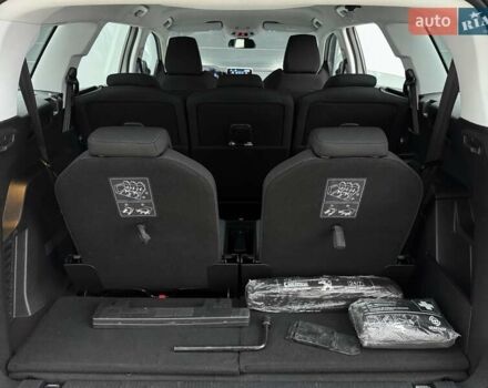 Белый Пежо 5008, объемом двигателя 1.5 л и пробегом 185 тыс. км за 18999 $, фото 4 на Automoto.ua