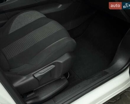 Белый Пежо 5008, объемом двигателя 1.5 л и пробегом 185 тыс. км за 18999 $, фото 60 на Automoto.ua