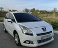 Белый Пежо 5008, объемом двигателя 1.56 л и пробегом 300 тыс. км за 7700 $, фото 1 на Automoto.ua