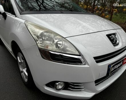 Белый Пежо 5008, объемом двигателя 1.6 л и пробегом 272 тыс. км за 8490 $, фото 3 на Automoto.ua