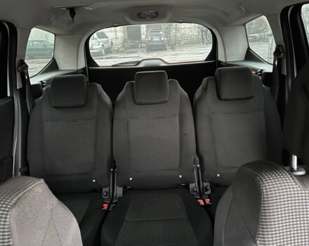 Білий Пежо 5008, об'ємом двигуна 1.6 л та пробігом 340 тис. км за 7200 $, фото 9 на Automoto.ua