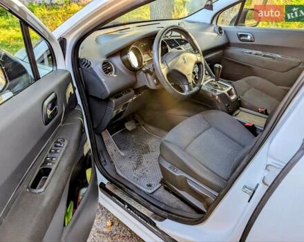 Пежо 5008 2010 в Ковель на Automoto.ua Белый Пежо 5008, объемом двигателя 1.56 л и пробегом 200 тыс. км за 6700 $, фото 15 на Automoto.ua