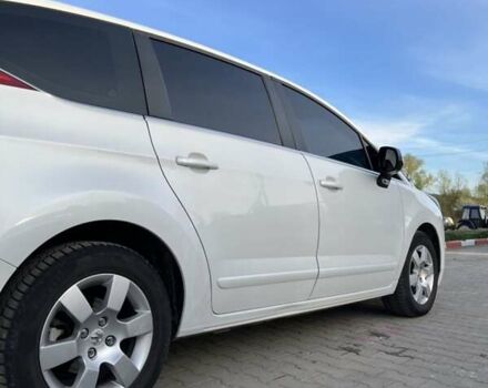 Белый Пежо 5008, объемом двигателя 1.56 л и пробегом 300 тыс. км за 7700 $, фото 6 на Automoto.ua