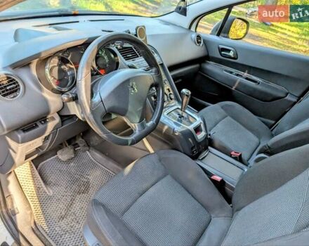 Пежо 5008 2010 в Ковель на Automoto.ua Белый Пежо 5008, объемом двигателя 1.56 л и пробегом 200 тыс. км за 6700 $, фото 11 на Automoto.ua