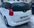 Белый Пежо 5008, объемом двигателя 1.6 л и пробегом 300 тыс. км за 8200 $, фото 1 на Automoto.ua