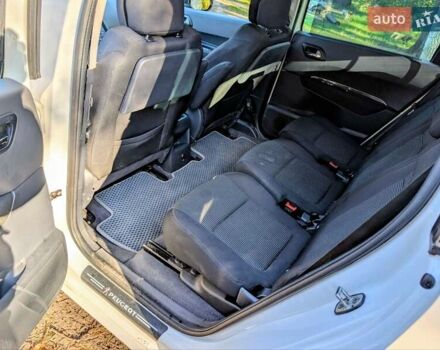 Пежо 5008 2010 в Ковель на Automoto.ua Белый Пежо 5008, объемом двигателя 1.56 л и пробегом 200 тыс. км за 6700 $, фото 12 на Automoto.ua