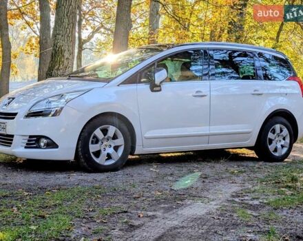 Пежо 5008 2010 в Ковель на Automoto.ua Белый Пежо 5008, объемом двигателя 1.56 л и пробегом 200 тыс. км за 6700 $, фото 26 на Automoto.ua