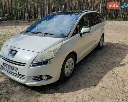 Белый Пежо 5008, объемом двигателя 2 л и пробегом 212 тыс. км за 8500 $, фото 13 на Automoto.ua