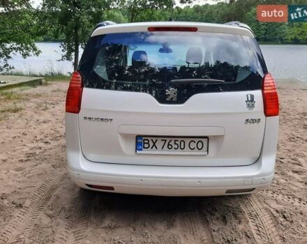 Белый Пежо 5008, объемом двигателя 2 л и пробегом 212 тыс. км за 8500 $, фото 9 на Automoto.ua