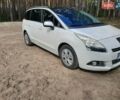 Белый Пежо 5008, объемом двигателя 2 л и пробегом 212 тыс. км за 8500 $, фото 12 на Automoto.ua