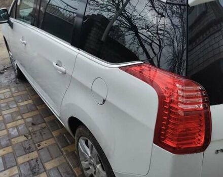 Белый Пежо 5008, объемом двигателя 1.6 л и пробегом 211 тыс. км за 9500 $, фото 12 на Automoto.ua