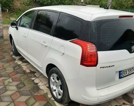 Білий Пежо 5008, об'ємом двигуна 1.6 л та пробігом 344 тис. км за 7600 $, фото 4 на Automoto.ua