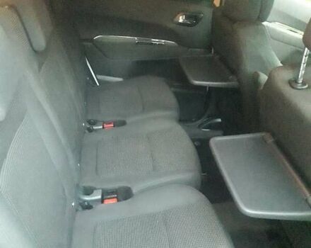 Белый Пежо 5008, объемом двигателя 1.56 л и пробегом 219 тыс. км за 8000 $, фото 12 на Automoto.ua