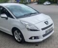 Белый Пежо 5008, объемом двигателя 1.6 л и пробегом 256 тыс. км за 8000 $, фото 1 на Automoto.ua