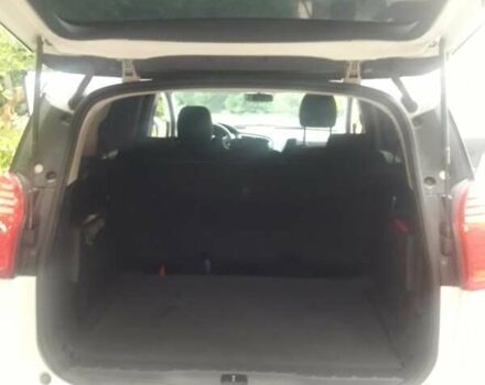 Белый Пежо 5008, объемом двигателя 1.56 л и пробегом 219 тыс. км за 8000 $, фото 4 на Automoto.ua