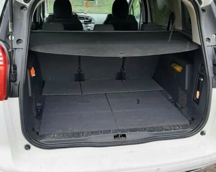 Білий Пежо 5008, об'ємом двигуна 1.6 л та пробігом 344 тис. км за 7600 $, фото 10 на Automoto.ua