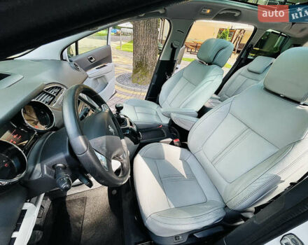 Білий Пежо 5008, об'ємом двигуна 2 л та пробігом 269 тис. км за 9999 $, фото 55 на Automoto.ua