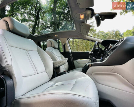 Білий Пежо 5008, об'ємом двигуна 2 л та пробігом 269 тис. км за 9999 $, фото 37 на Automoto.ua